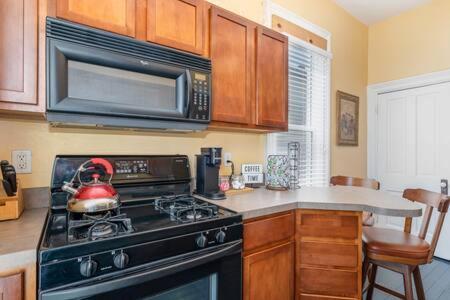 Beautiful Downstairs 1Bed 1Bth Charmer- Pet Friendly Мичиган Сити Экстерьер фото