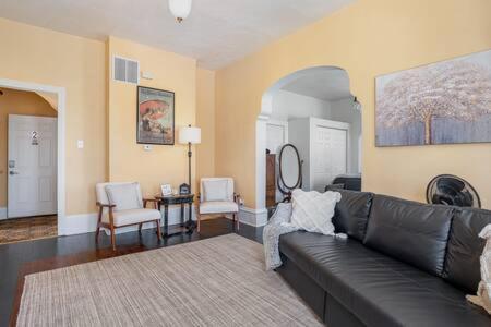 Beautiful Downstairs 1Bed 1Bth Charmer- Pet Friendly Мичиган Сити Экстерьер фото